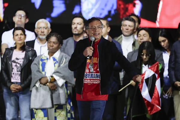 Gustavo Petro propone comité ciudadano para promover Asamblea Constituyente