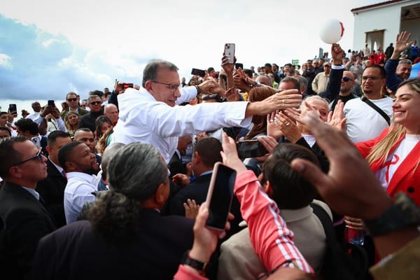 Roy Barreras anuncia su candidatura presidencial y llama a la unidad nacional
