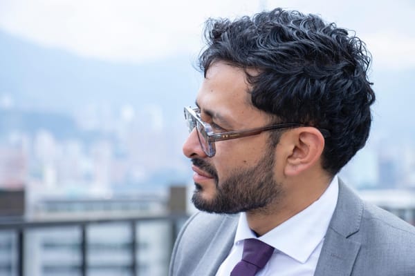 ¿Por qué Petro me mantiene en el Consejo Superior de la UniCauca? ¡No tengo ni idea! Debe ser por el cachorro que le regaló Carlos Pizarro a mi papá.