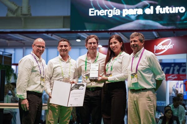 CEO gana el Premio Nacional a la Innovación FISE 2025 por su Transformador Inteligente