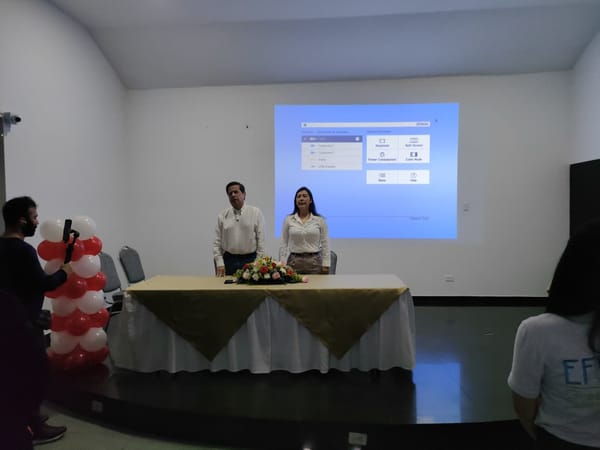 Juan Fernando Cristo: la alternativa que puede romper la polarización en Colombia