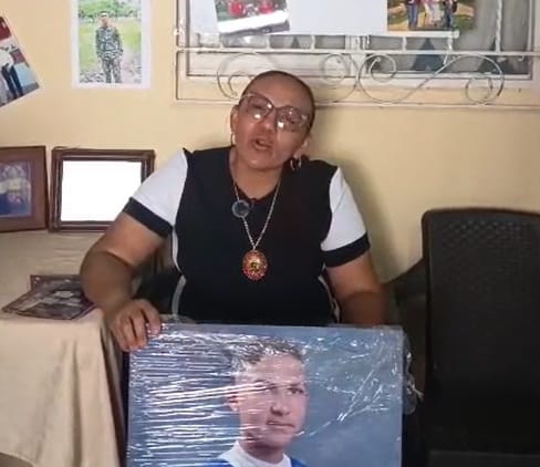 Leny García, mamá del soldado Víctor Yepes García, clamó entre lágrimas por la libertad de su hijo