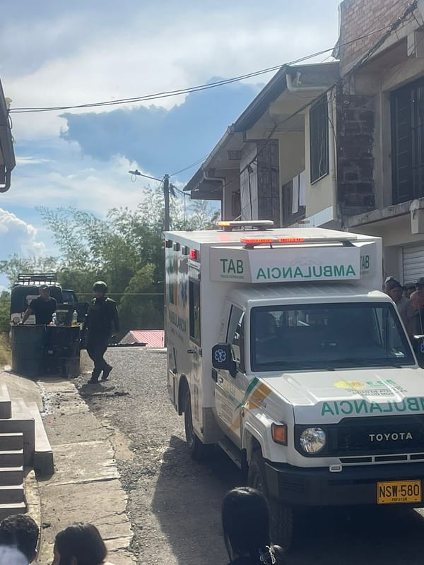 Guerra en el Cauca: dos civiles heridos tras caer un explosivo desde un dron