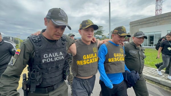 La emotiva llamada entre Miguel Ayala y su padre, Giovanny Ayala, tras ser rescatado en el Patía