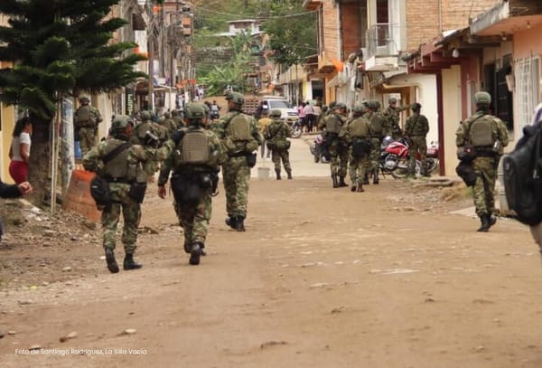 En Argelia, Cauca, liberan a 63 soldados tras ser rodeados por más de 500 campesinos