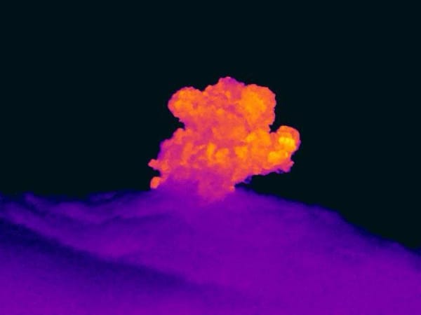 Puracé mantiene actividad: 10 emisiones de ceniza y aumento de gases preocupa a autoridades