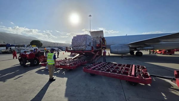 Venezolanos reciben 40 toneladas de insumos médicos provenientes de Brasil