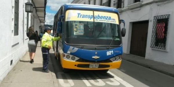 Prepare el bolsillo: subiría el pasaje del transporte público urbano