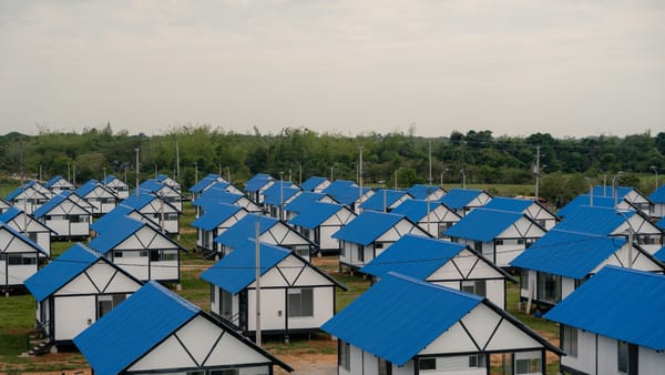 Gobierno entrega 109 viviendas a firmantes de paz en Acacías y consolida proceso de reincorporación en Meta