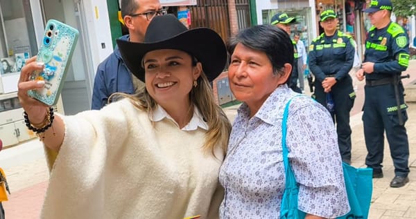 Lina María Garrido, figura de la oposición, expone sus posturas políticas en Popayán