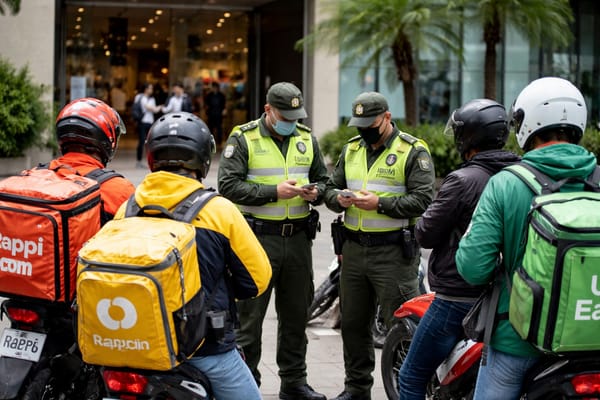 Autoridades anuncian control y carnetización para domiciliarios tras hurto millonario en Terra Plaza