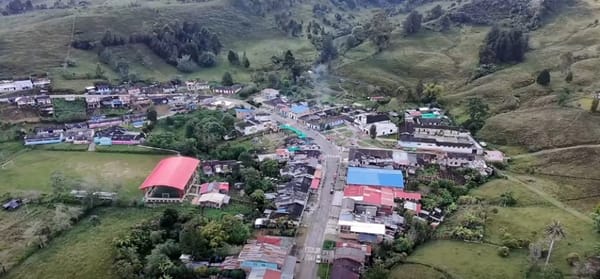 Santa Leticia y Puracé reciben obras viales tras años sin intervención