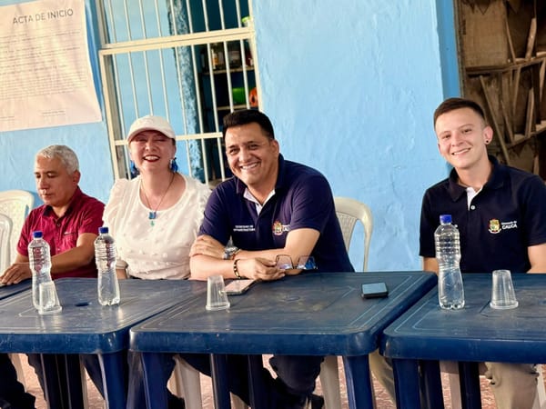 Gobernación entrega 200 metros de placa huella para fortalecer la movilidad rural en Timbío