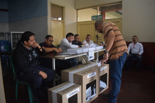 En calma, payaneses y caucanos participan en las elecciones legistativas