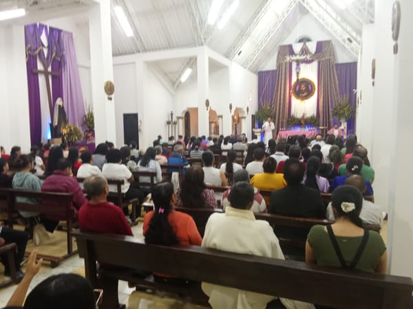 Los Sauces celebra 19 años de unión comunitaria alrededor del templo de San Antonio de Padua; "toda una catedral"