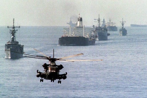 Continúa tensión en Medio Oriente: negociaciones paralelas y efectos económicos por el bloqueo del estrecho de Ormuz