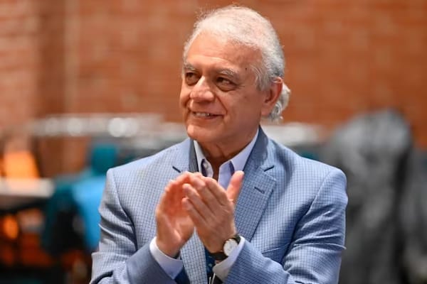 Bernardo Camacho deja la Supersalud en medio de la crisis de las EPS