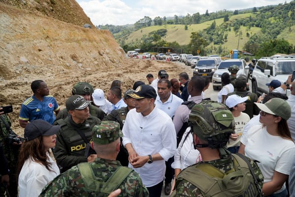 Con presencia en el territorio, Gobernador del Cauca atiende emergencia por atentado