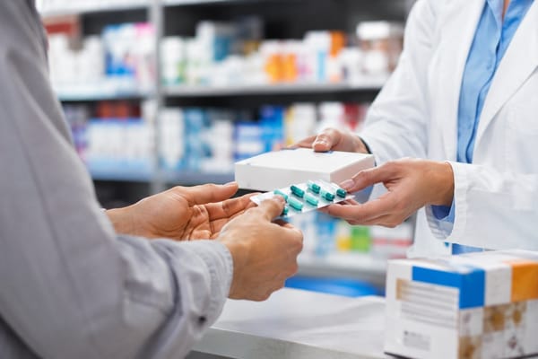 Gobierno aprieta a las EPS: medicamentos deberán entregarse en máximo 48 horas