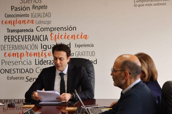 Supersalud llama la atención al director del FOMAG por fallas en la atención en salud de los maestros