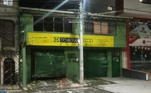 Policía busca a responsables de atentado con explosivo en el barrio La Esmeralda