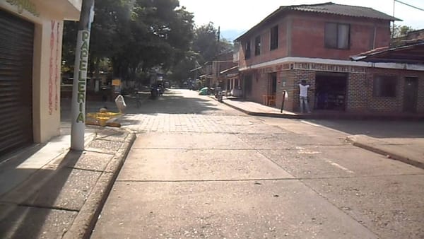 Nuevo ataque con drones sacude a Potrerito y deja policías heridos en Jamundí, Valle