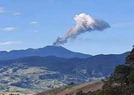 Ceniza volcánica del Puracé cubre barrios de Popayán; autoridades llaman a la calma y activan atención humanitaria