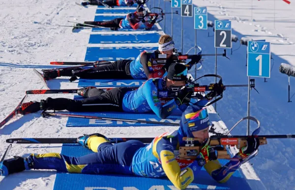 Por qué en biatlón una mala serie de tiro puede valer más que toda la distancia recorrida