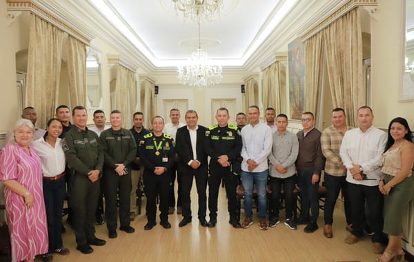 Gobernación del Cauca exalta labor de oficial de la Policía Nacional por su aporte a la seguridad del departamento