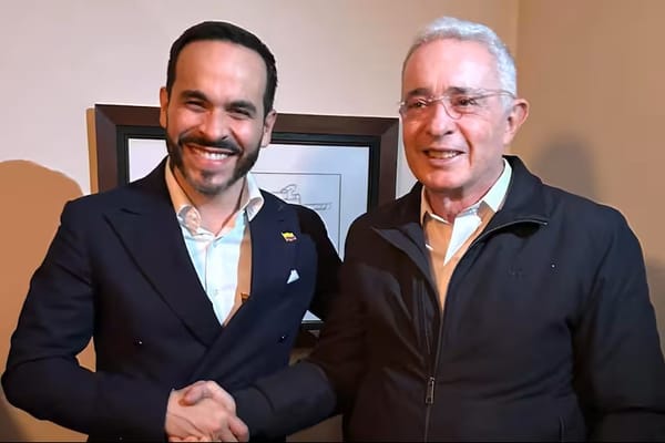 ¿Puede De la Espriella ser presidente? Exmagistrados advierten que su nacionalidad estadounidense se lo impediría