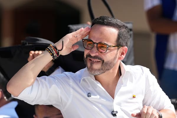 De la Espriella entrega a EE. UU. lista de 26 dirigentes políticos que señala de presunta compra de votos para la segunda vuelta