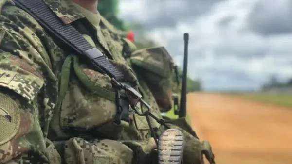 Investigan muerte de soldado durante desplazamiento militar en zona rural de Guachené