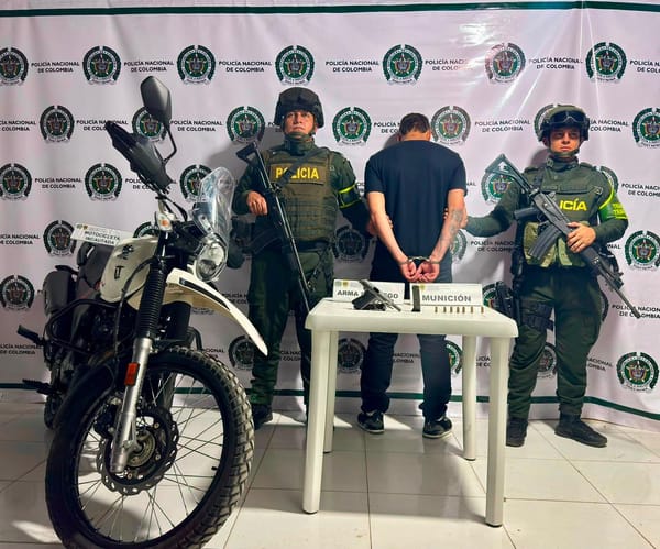 Capturan a hombre que transportaba un arma de fuego oculta en una motocicleta en el sur del Cauca