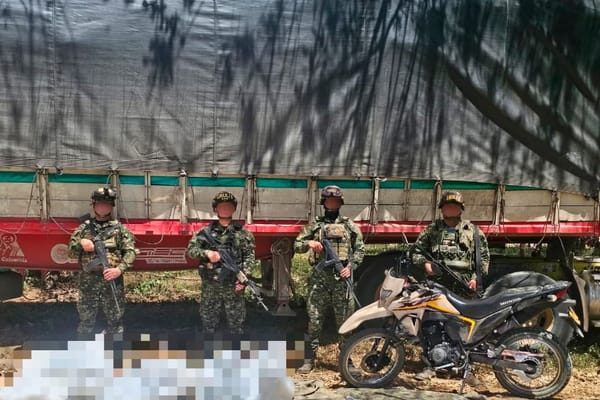 Robaron un camión cargado de café y terminaron abatidos por el Ejército en el Cauca