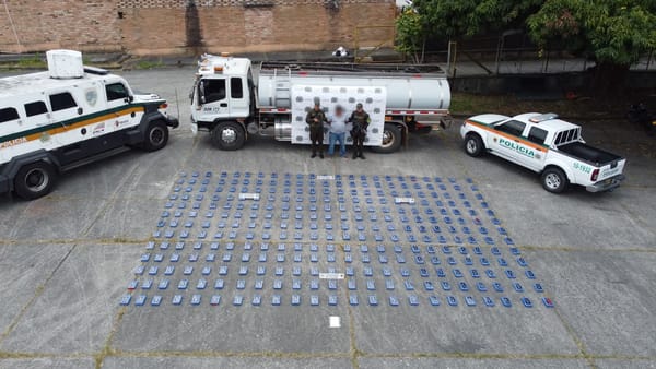 Así camuflaron 300 kilos de cocaína en un camión cisterna para transportarlos por la vía Panamericana