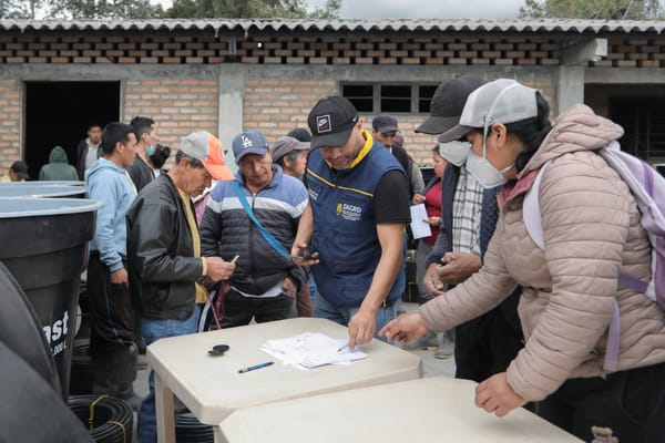 Gobernación del Cauca intensifica atención a comunidades afectadas por la alerta naranja del volcán Puracé