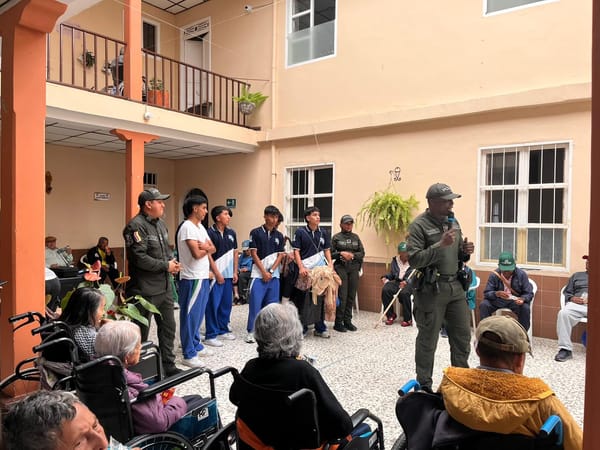 Música, recreación y acompañamiento marcaron encuentro con adultos mayores en Popayán