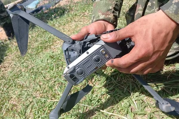 Ejército confirma que disidencias estarían usando colegios para atacar con drones en Ortega, Cajibío