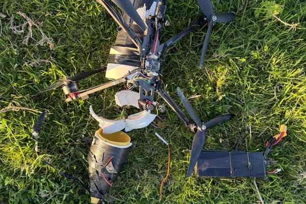 Gobierno propone estrictos controles a drones para combatir atentados terroristas