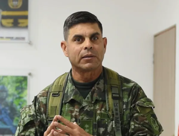 El general en su laberinto: investigan al oficial Federico Mejía por presunta orden de escolta con 36 soldados a supuesto narcotraficante