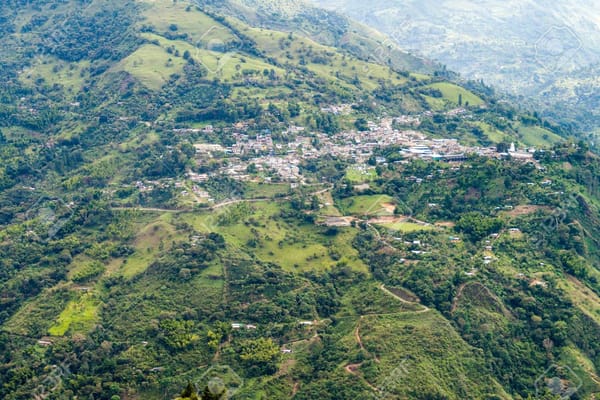Hostigamientos contra tropas del Ejército generan suspensión de clases en Inzá, Cauca