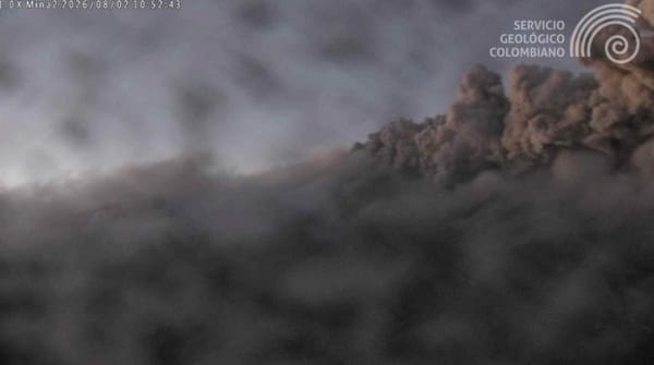 Volcán Puracé mantiene actividad elevada: seis emisiones de ceniza en las últimas 24 horas