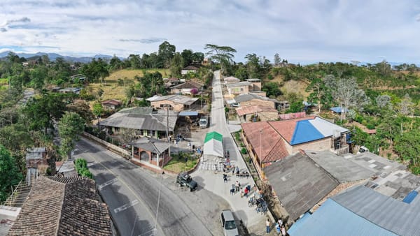 Gobernación del Cauca entrega nueva obra de placa huella en el municipio de Timbío