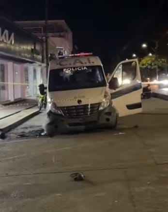 Fuerte explosión sacudió a Palmira y dejó afectado un vehículo de la Policía