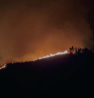 Grave incendio forestal genera alarma en zona montañosa de Guabinas, Yumbo