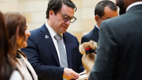 Gobierno anuncia nuevas medidas para frenar delitos coordinados desde las cárceles