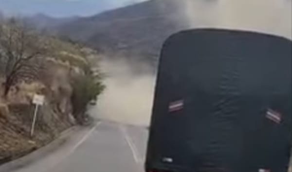 Ataque con explosivos obliga a cerrar la vía Panamericana entre Cauca y Nariño