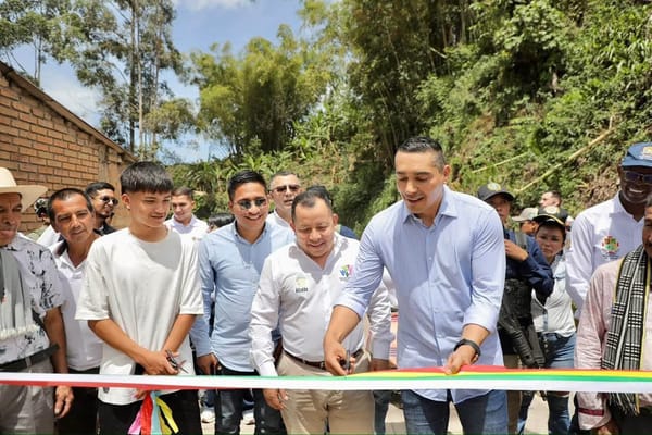 Gobernación del Cauca entregó obras viales y anunció nuevas inversiones por más de $5.800 millones en Florencia