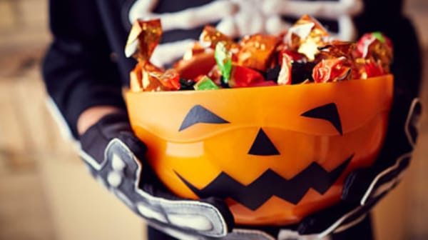 Médicos lanzan advertencia por consumo excesivo de dulces durante Halloween: estas son las recomendaciones